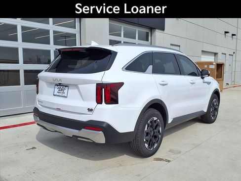 New 2026 Kia Sorento S image 2
