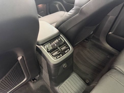Used 2024 Volvo XC90 T8 Plus AWD/4WD image 24