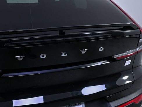 Certified 2023 Volvo C40 P8 Recharge Ultimate w/ Protection Package Premier image 38