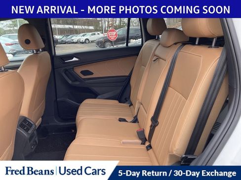 Certified 2024 Volkswagen Tiguan SE image 9