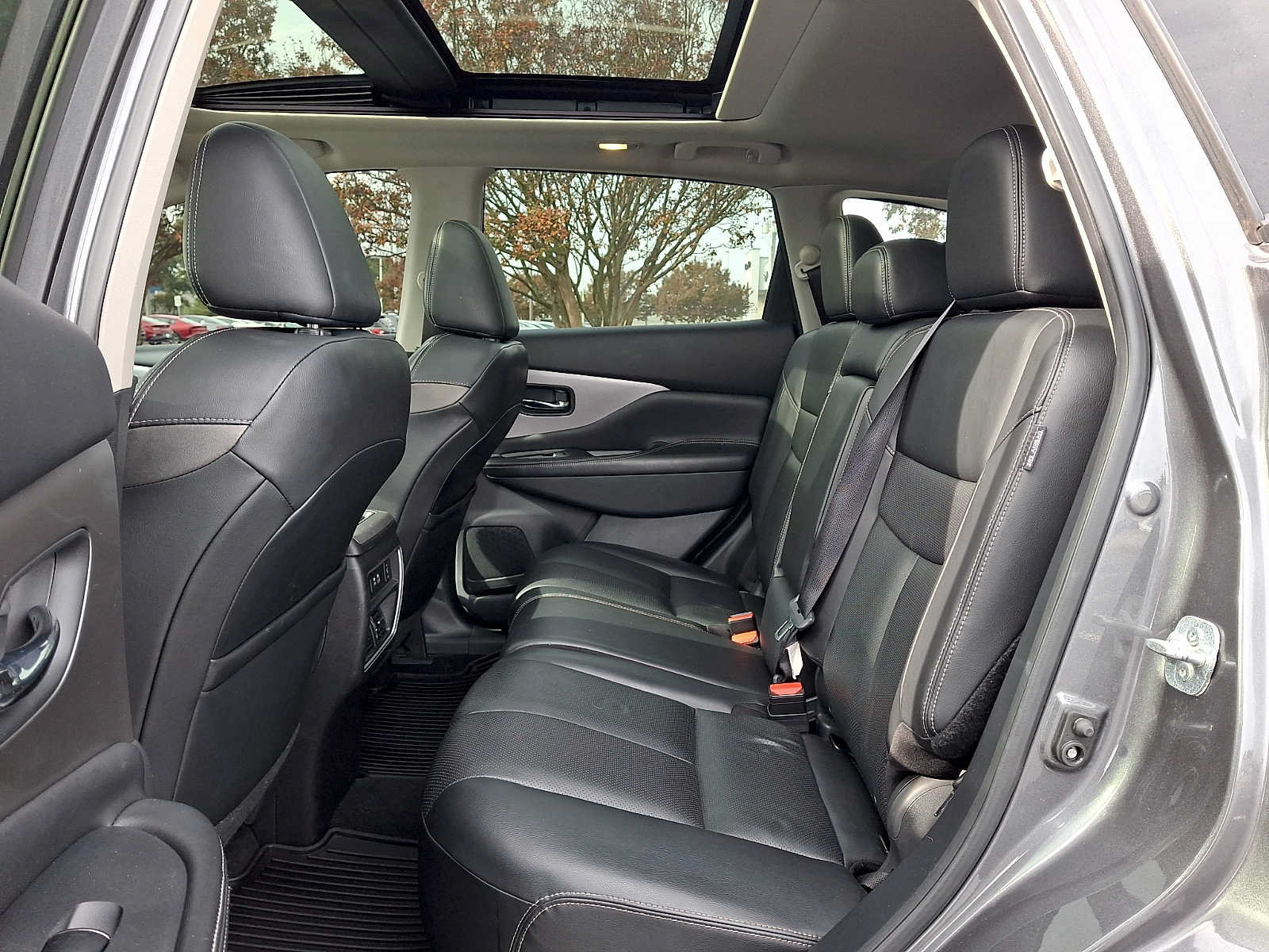 Used 2019 Nissan Murano SL w/ SL Technology Package FWD image 8