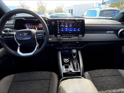 Used 2024 Chevrolet Colorado ZR2 w/ Technology Package image 15