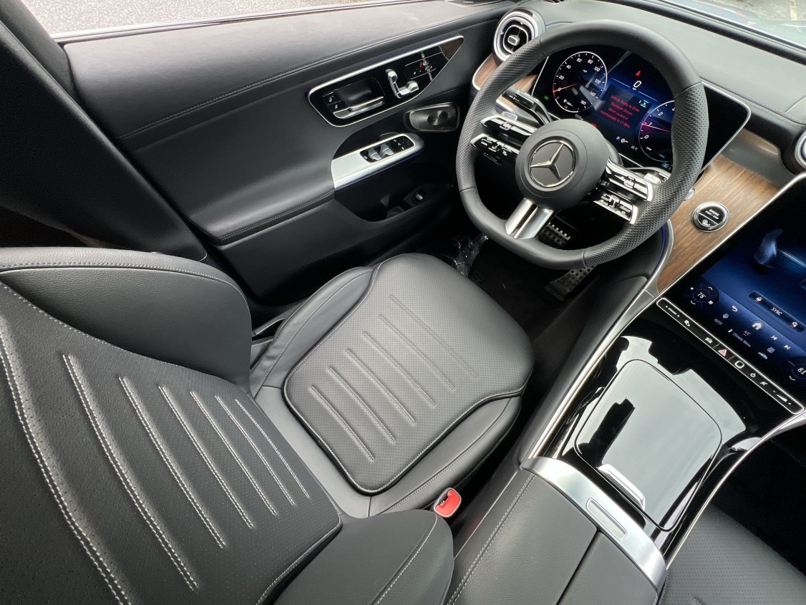 Certified 2026 Mercedes-Benz GLC 300 4MATIC image 16