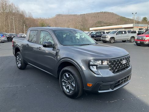 New 2026 Ford Maverick XLT w/ XLT Luxury Package image 3
