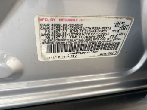 Used 2011 Mitsubishi Outlander SE image 35