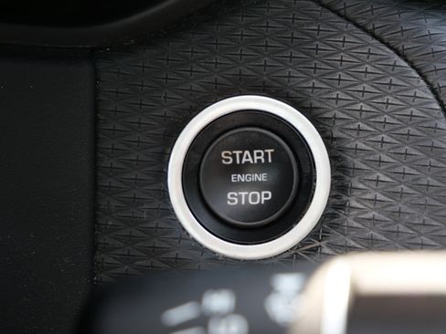 Used 2019 Land Rover Range Rover Velar R-Dynamic SE AWD/4WD image 32