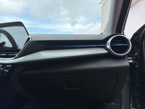 New 2026 Chevrolet Trax LT image 20