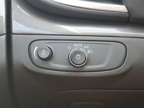 Certified 2022 Buick Encore Preferred w/ Safety Package AWD/4WD image 19