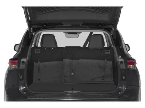 Used 2023 Toyota Highlander XLE AWD/4WD image 11
