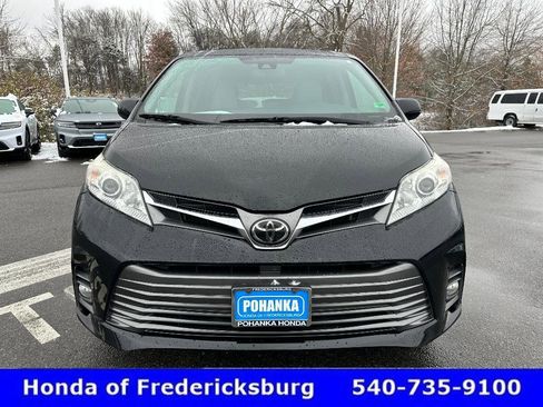 Used 2020 Toyota Sienna XLE image 9