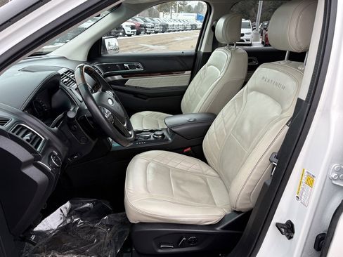 Used 2016 Ford Explorer Platinum image 13