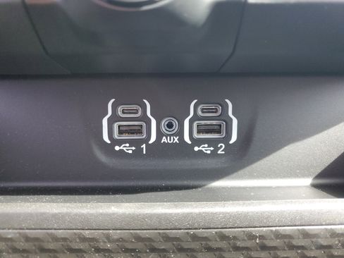 Used 2023 RAM 1500 Laramie image 24