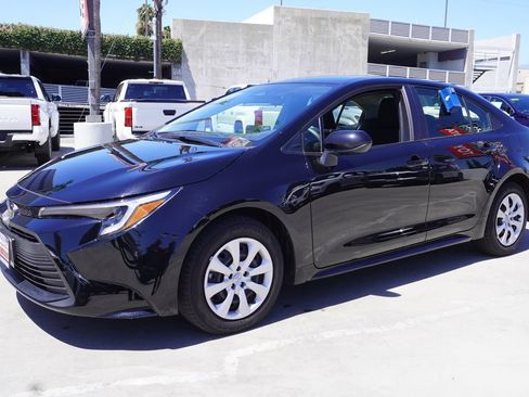 Certified 2026 Toyota Corolla LE FWD image 4