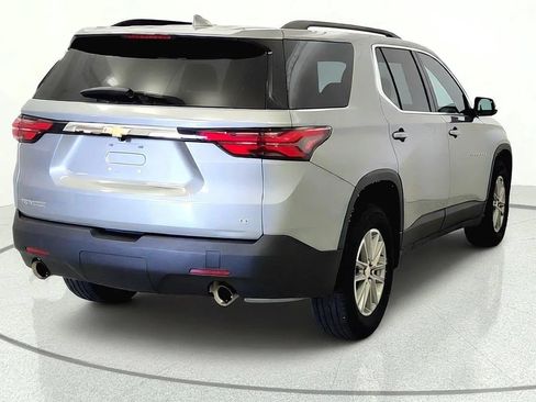Used 2023 Chevrolet Traverse LT FWD image 8