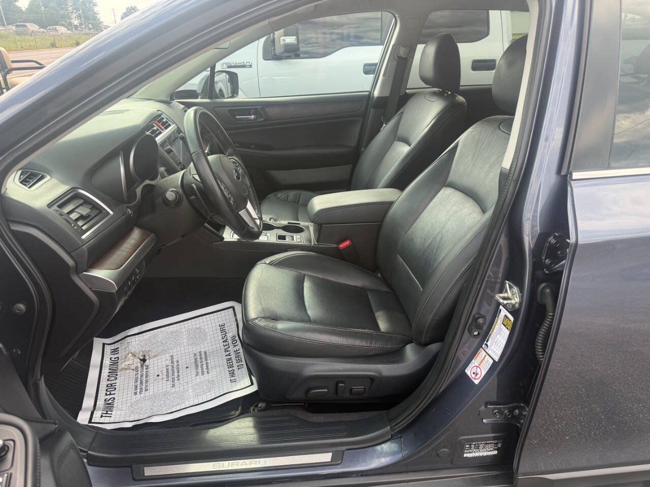 Used 2017 Subaru Outback 2.5i Limited AWD/4WD image 8