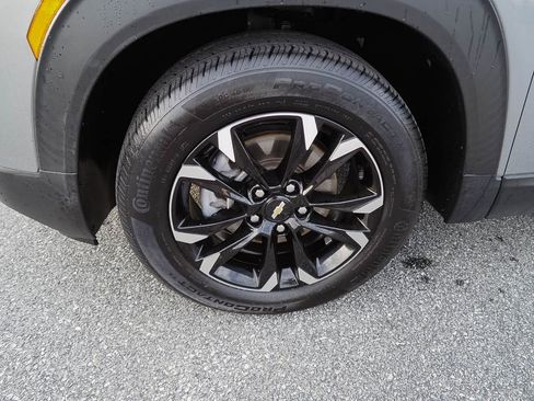 Certified 2023 Chevrolet TrailBlazer LT FWD image 35