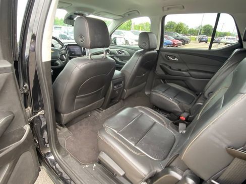 Used 2020 Chevrolet Traverse LT w/ Driver Confidence II Package AWD/4WD image 22