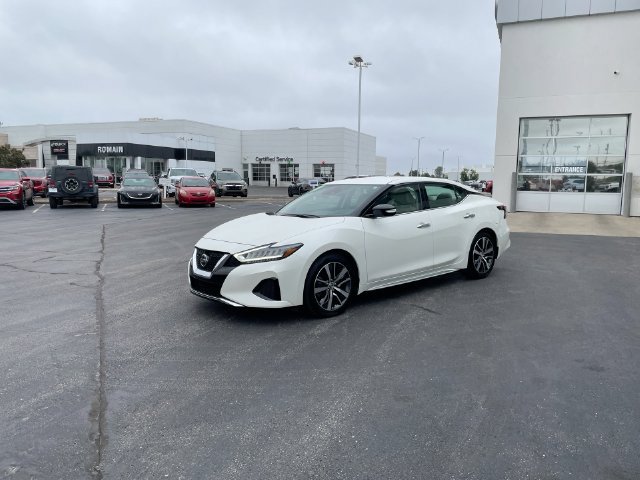 Used 2020 Nissan Maxima 3.5 SV w/ Floor Mat Group FWD image 2