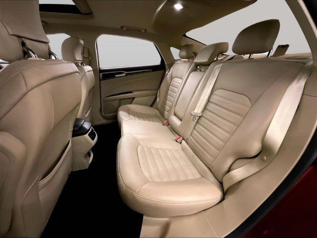 Used 2014 Ford Fusion SE w/ Equipment Group 202A FWD image 26
