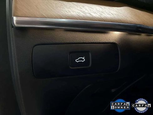 Used 2025 Volvo XC90 B6 Plus image 38