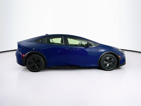 Used 2024 Toyota Prius LE FWD image 10