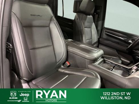 Used 2021 GMC Yukon XL Denali AWD/4WD image 41