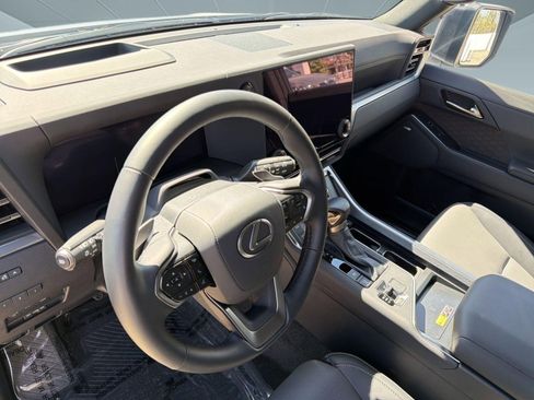 Used 2025 Lexus GX 550 GX 550 Luxury+ w/ Accessory Package (Z1) image 4