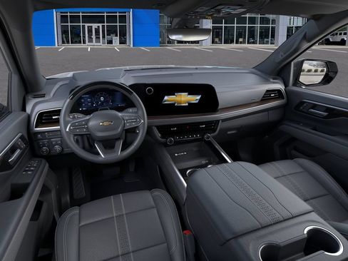 New 2026 Chevrolet Suburban High Country AWD/4WD image 16