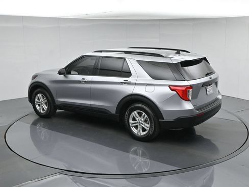 Certified 2023 Ford Explorer XLT RWD image 46