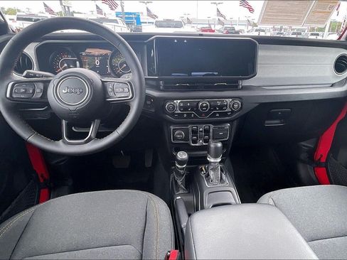 Used 2024 Jeep Gladiator Sport AWD/4WD image 16