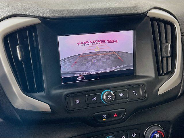 Used 2023 GMC Terrain SLE w/ Driver Convenience Package FWD image 18