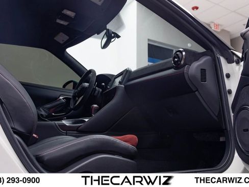 Used 2018 Nissan GT-R NISMO AWD/4WD image 88