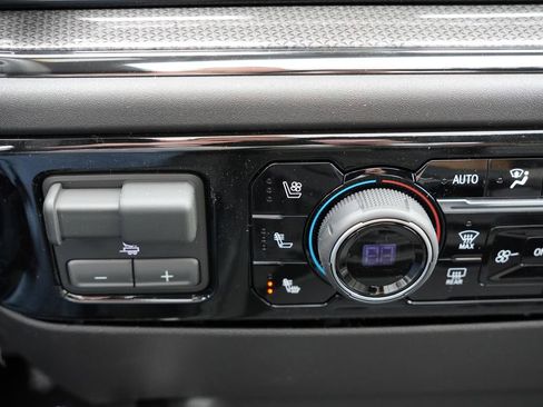 New 2026 Chevrolet Silverado 2500 ZR2 image 16