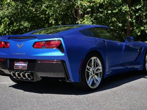 Used 2015 Chevrolet Corvette Stingray Coupe w/ 2LT Preferred Equipment Group RWD image 9