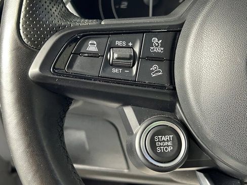 Used 2023 Alfa Romeo Stelvio Veloce AWD/4WD image 28