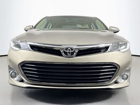Used 2013 Toyota Avalon Limited image 2