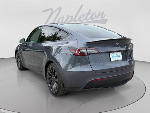 Used 2023 Tesla Model Y Long Range AWD/4WD image 3