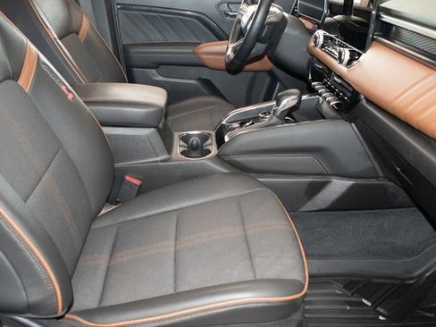 Used 2023 GMC Canyon AT4 AWD/4WD image 10