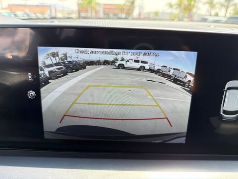 Used 2025 Kia Telluride S AWD/4WD image 19