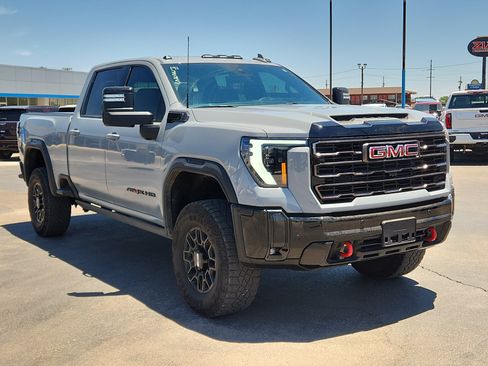 Used 2025 GMC Sierra 2500 AT4X AWD/4WD image 6
