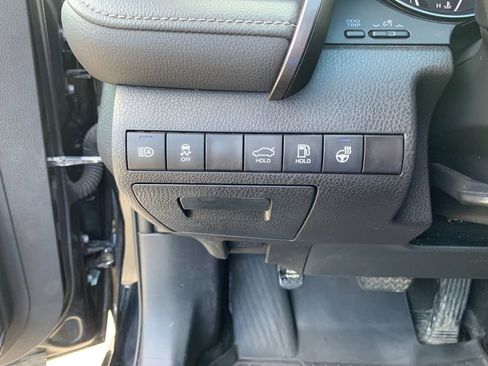 Used 2024 Toyota Camry SE FWD image 31