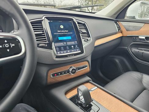 Certified 2023 Volvo XC90 T8 Plus w/ Protection Package Premier AWD/4WD image 28