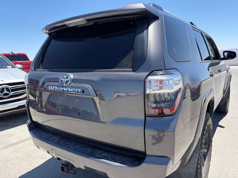Used 2020 Toyota 4Runner SR5 AWD/4WD image 4