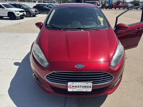 Used 2017 Ford Fiesta SE w/ Equipment Group 201A image 9