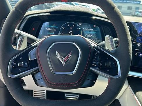 Used 2023 Chevrolet Corvette Stingray Premium Conv w/ Z51 Performance Package RWD image 17