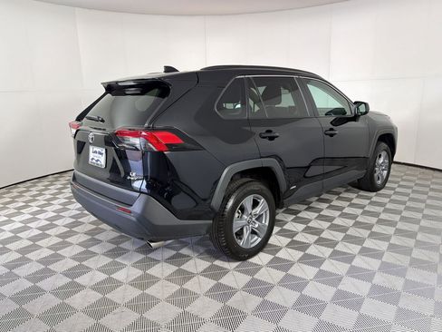 Used 2025 Toyota RAV4 LE AWD/4WD image 9