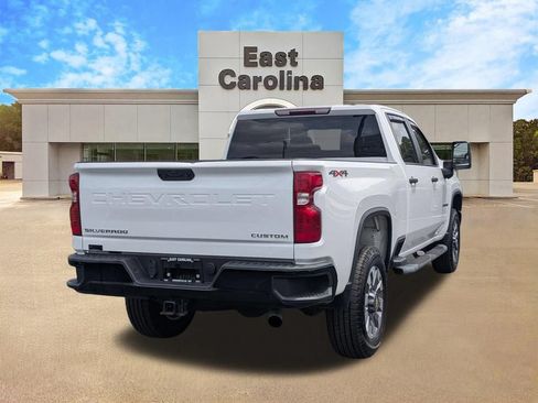 Used 2023 Chevrolet Silverado 2500 Custom w/ Custom Value Package AWD/4WD image 3
