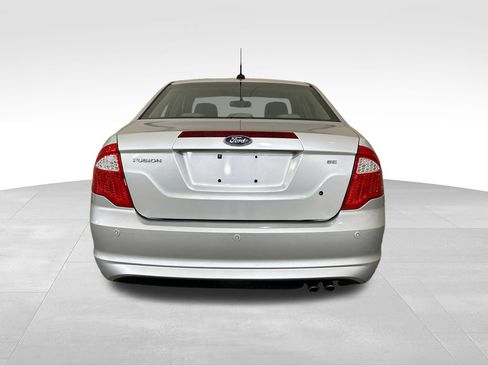 Used 2010 Ford Fusion SE FWD image 4