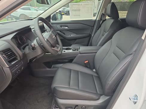New 2026 Nissan Rogue Dark Armor AWD/4WD image 4