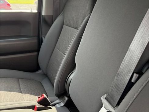 Used 2020 Chevrolet Silverado 1500 Custom w/ Custom Value Package AWD/4WD image 15